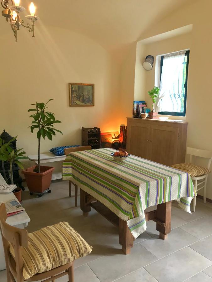 Bed and Breakfast Il Casolare Del Medio Olona Fagnano Olona Екстер'єр фото