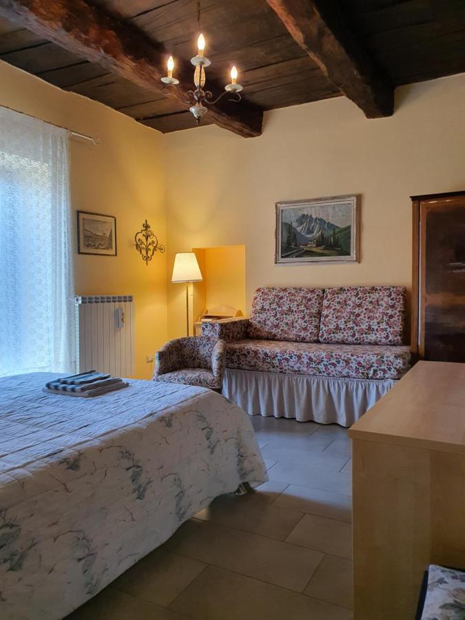 Bed and Breakfast Il Casolare Del Medio Olona Fagnano Olona Екстер'єр фото